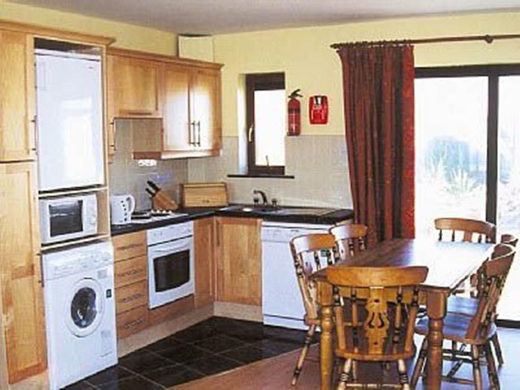 Kinsale Coastal Cottages Garrylucas Екстериор снимка